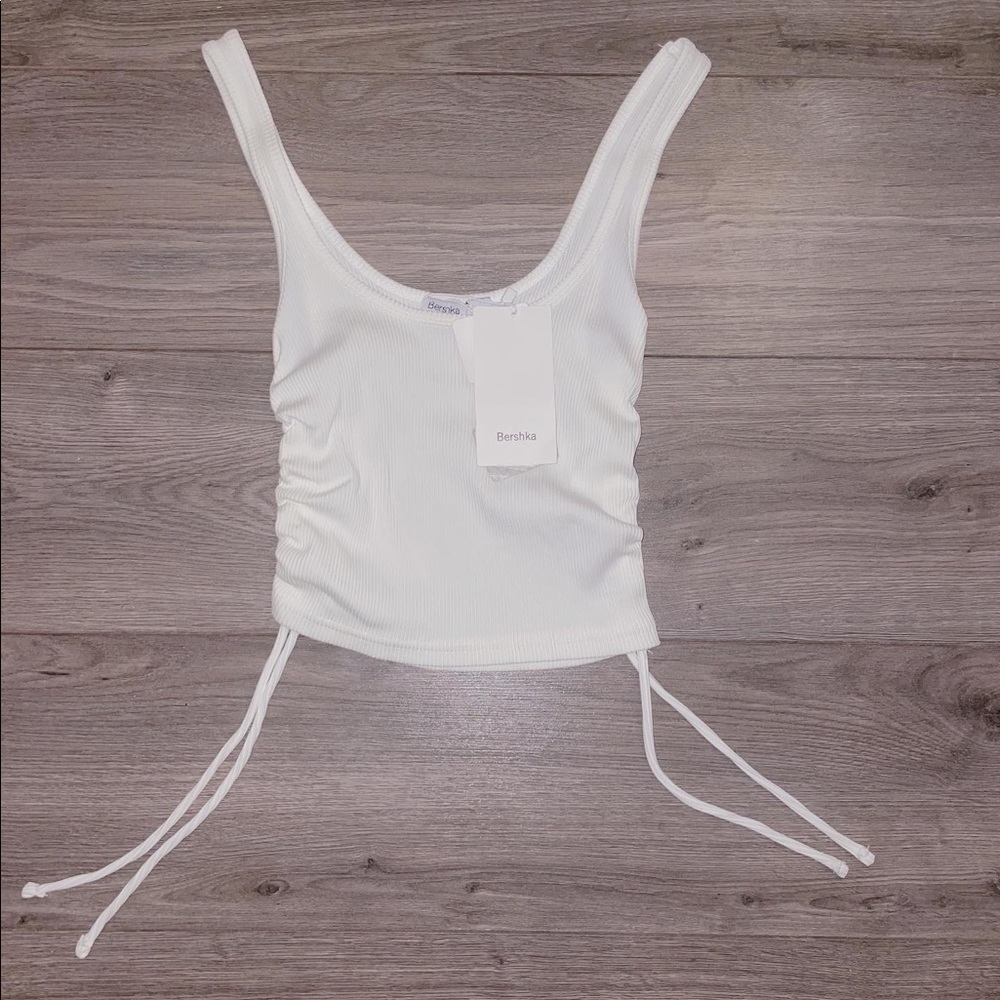 Bershka brand new ribbed white crop top.
